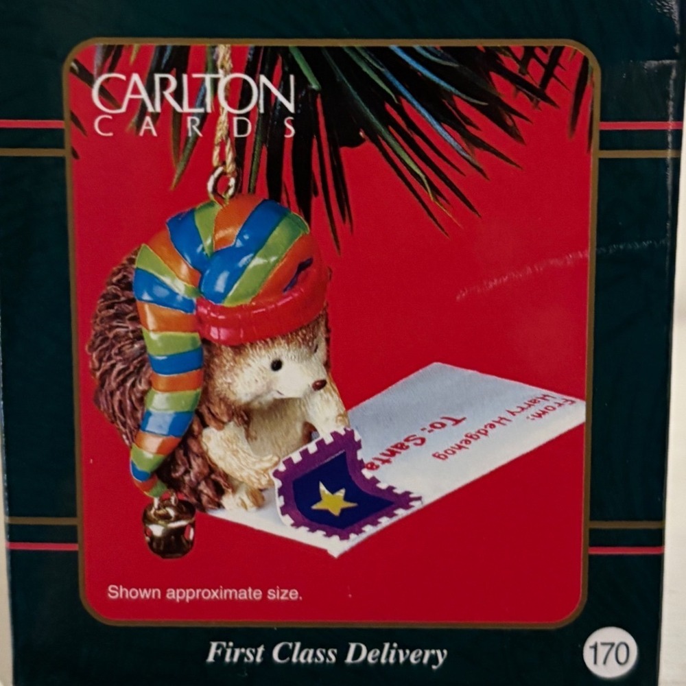 Carlton Cards First Class‎ Delivery Hedgehog Christmas Ornament 2001 CXOR-163E
